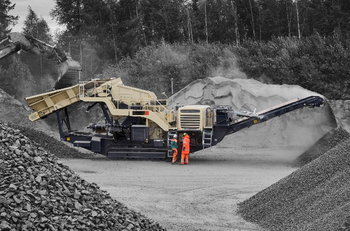 Mobile Crushing & Screening Plants